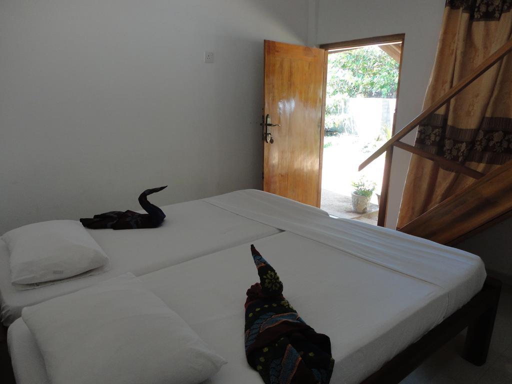 Yoho Hotel Arugambay Beach Inn Arugam Bay Pokój zdjęcie
